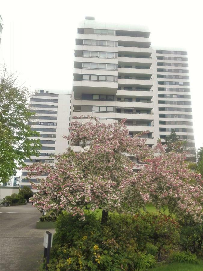 Ruhiges Apt. Direkt Am Naherholungsgebiet Mit Seeblick, Zentrum 5Min, Messe 18Min نورنبيرغ المظهر الخارجي الصورة